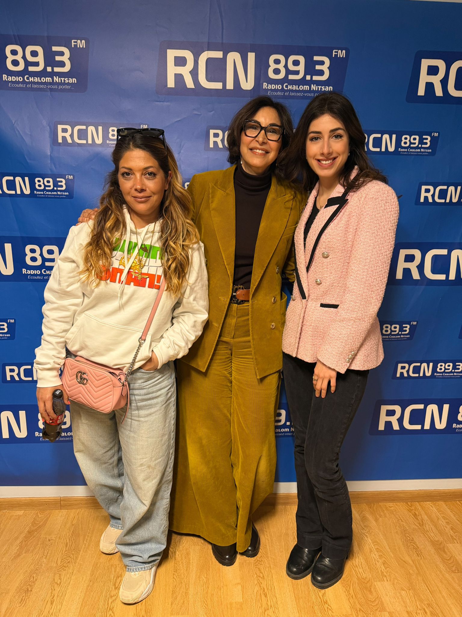 mda 3 femmes.jpg (484 KB)